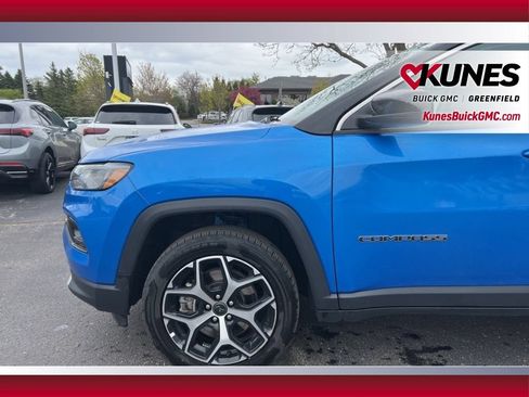 Used 2025 Jeep Compass Limited AWD/4WD image 14