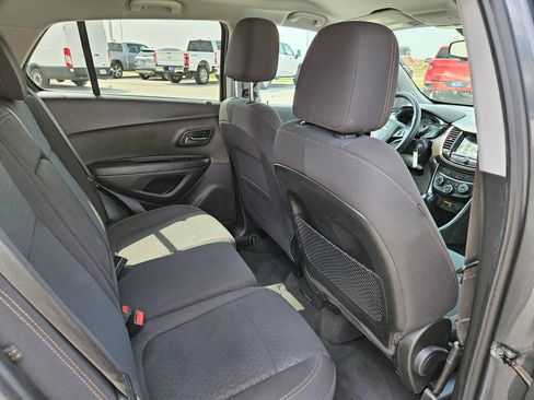 Used 2020 Chevrolet Trax LS w/ Tint and Cruise Package FWD image 28