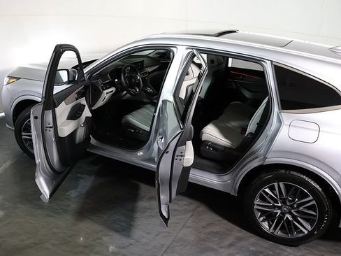 Certified 2026 Acura MDX SH-AWD w/ Advance Package image 5
