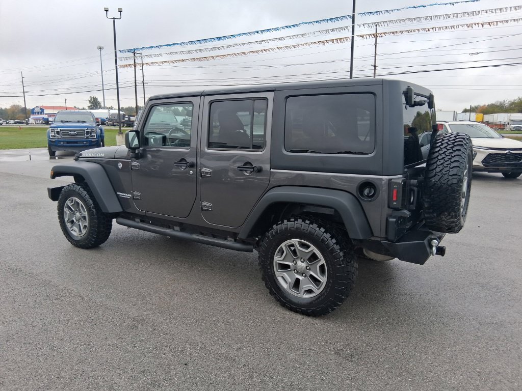 Used 2016 Jeep Wrangler Unlimited Rubicon w/ Connectivity Group AWD/4WD image 12