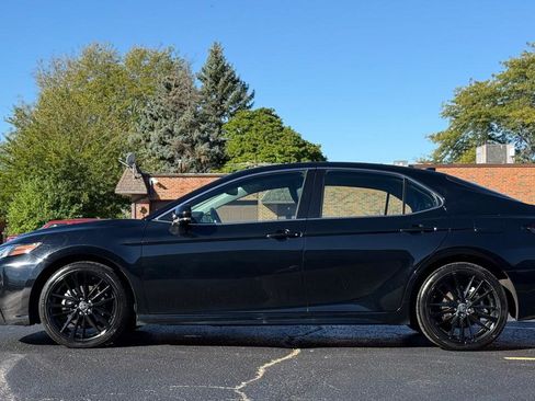 Used 2024 Toyota Camry XSE FWD image 4