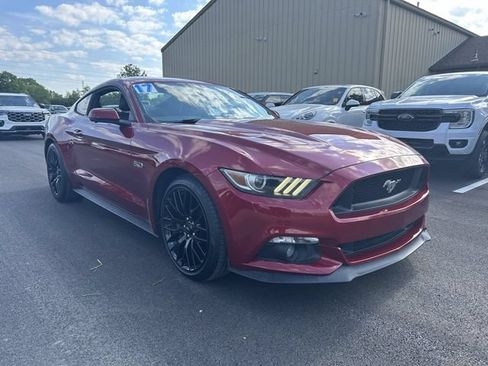 Used 2017 Ford Mustang GT Premium w/ GT Performance Package RWD image 4