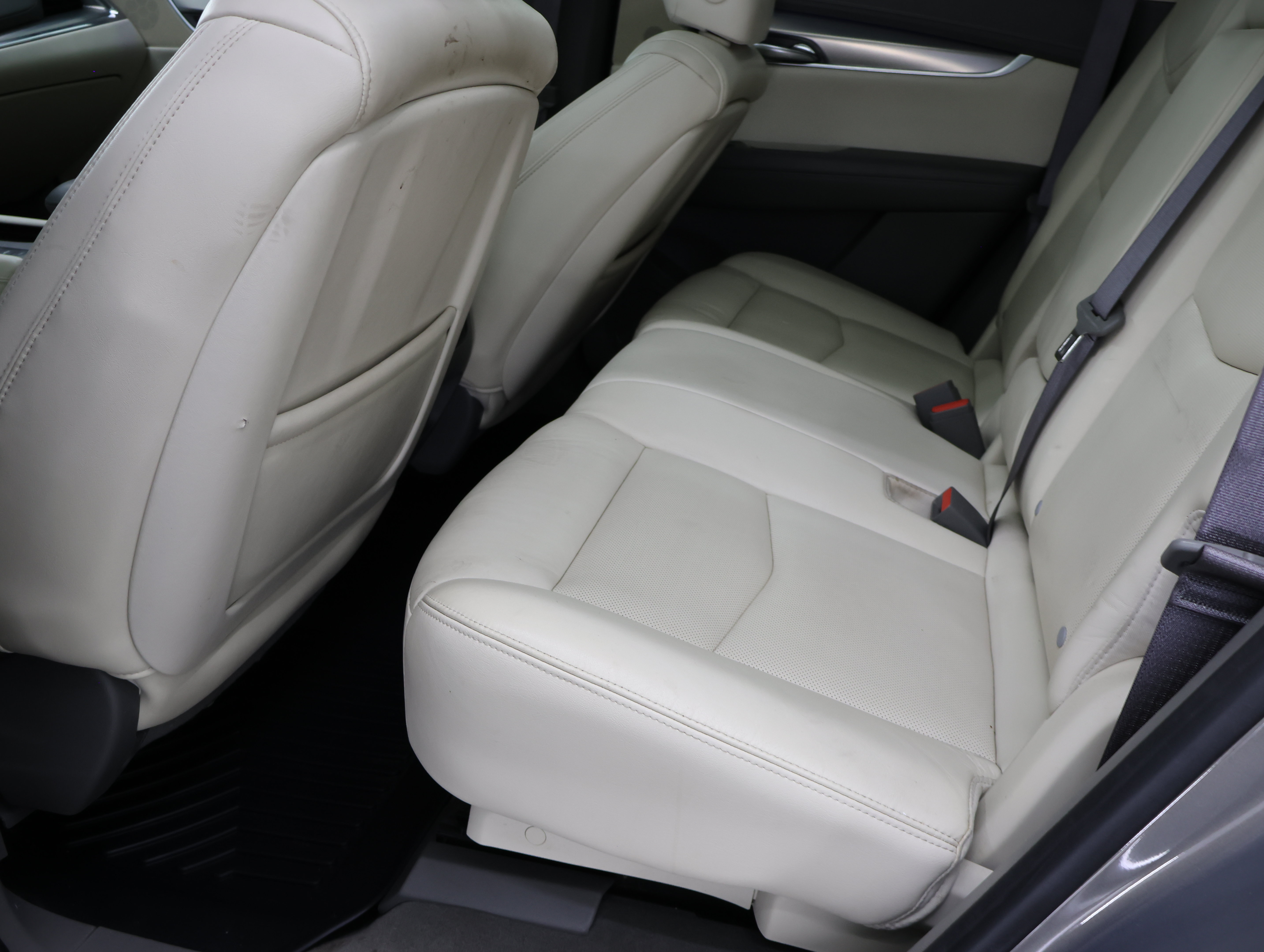 Used 2017 Cadillac XT5 Premium Luxury AWD/4WD image 35