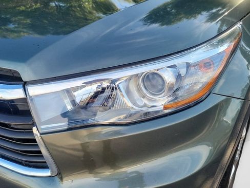 Used 2016 Toyota Highlander Limited w/ Driver Technology Package AWD/4WD image 24