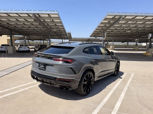 Used 2021 Lamborghini Urus AWD/4WD image 4