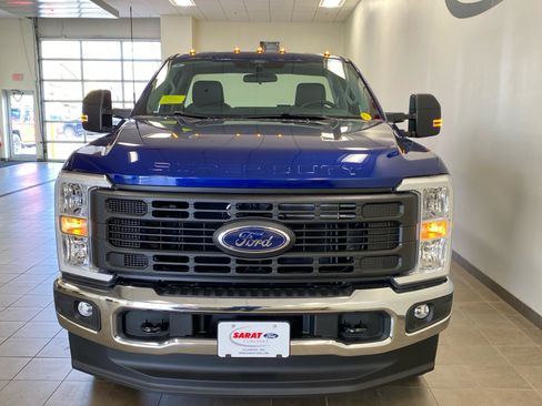 New 2026 Ford F250 XL w/ XL Chrome Package image 3