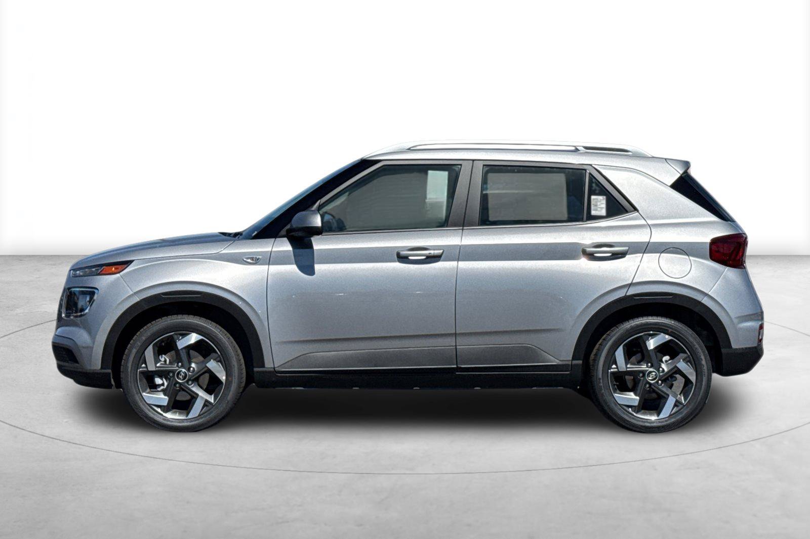New 2026 Hyundai Venue SEL FWD image 3