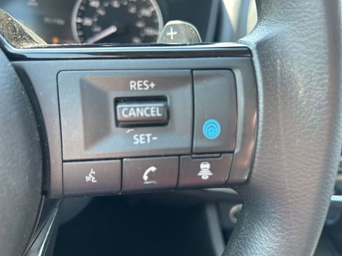 Certified 2021 Nissan Rogue SV AWD/4WD image 17