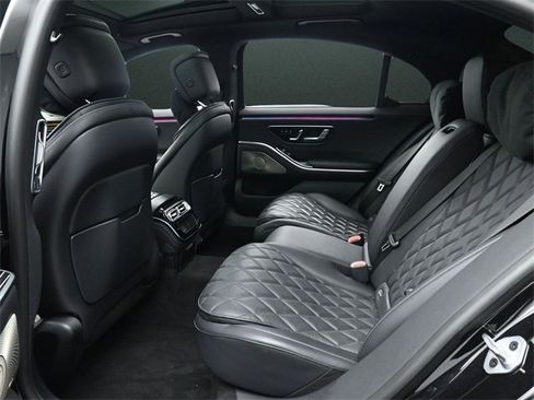 Used 2023 Mercedes-Benz S 580e 4MATIC Sedan image 17
