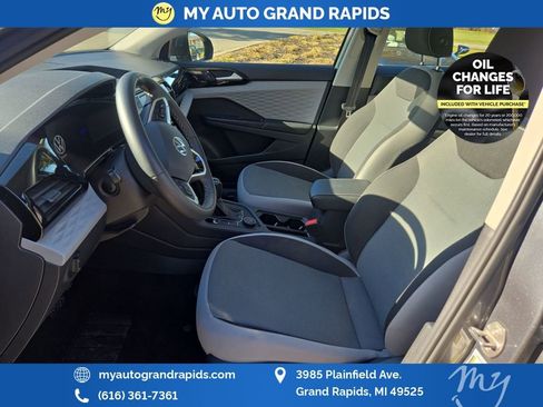 Used 2023 Volkswagen Taos S image 9