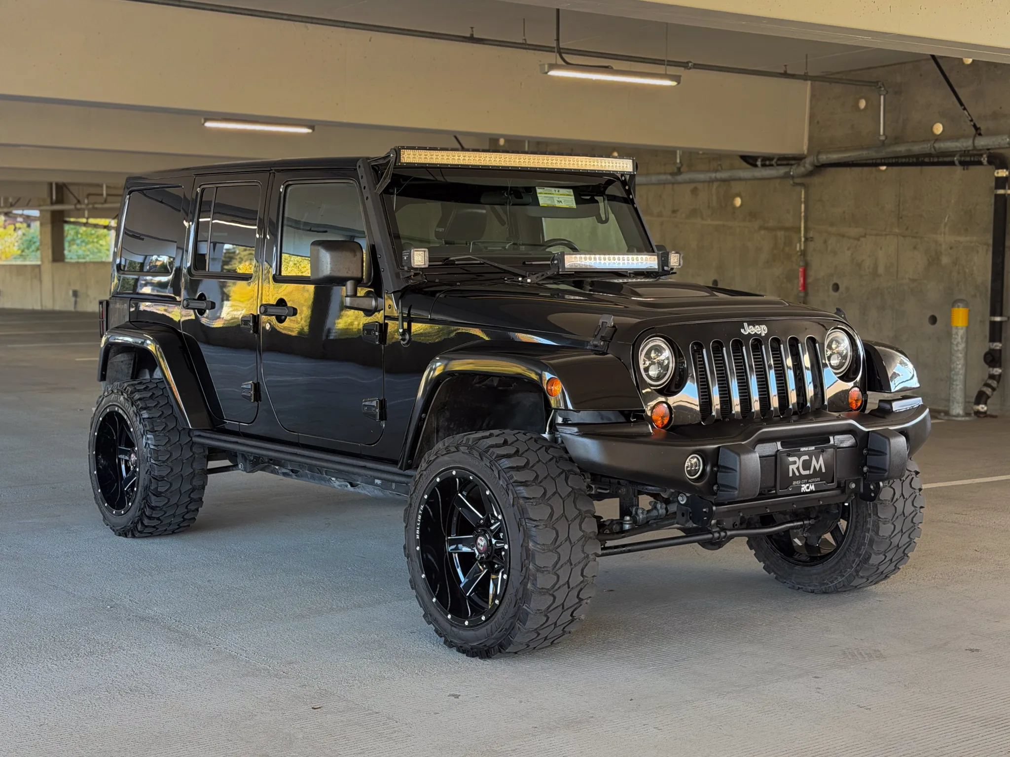 Used 2012 Jeep Wrangler Unlimited Rubicon AWD/4WD image 3
