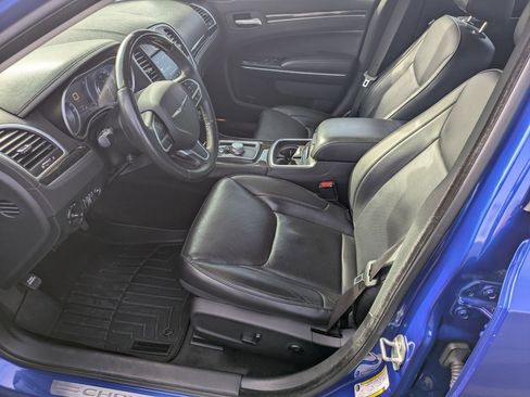 Used 2018 Chrysler 300 Limited w/ Safetytec Plus Group image 14
