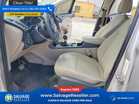 Used 2017 Ford Escape SE w/ Equipment Group 201A AWD/4WD image 9