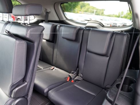 Used 2016 Toyota Highlander XLE AWD/4WD image 7