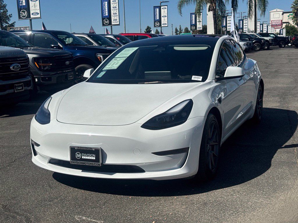 Used 2023 Tesla Model 3 Standard Range RWD image 5
