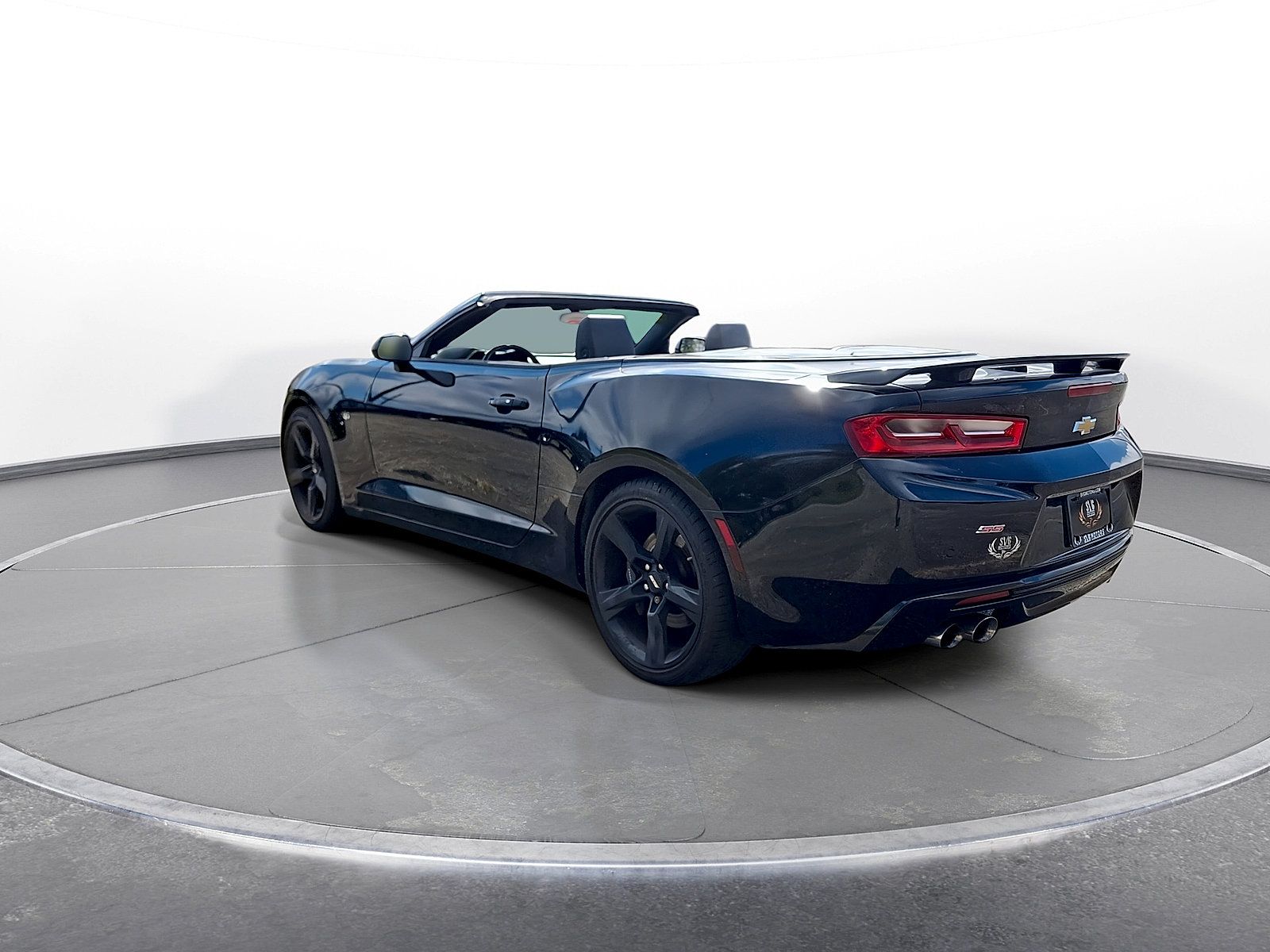 Used 2016 Chevrolet Camaro SS RWD image 6