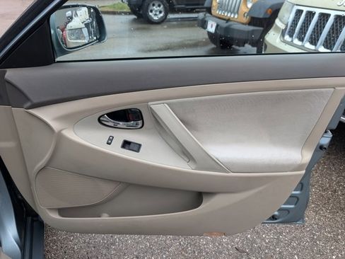Used 2009 Toyota Camry image 23
