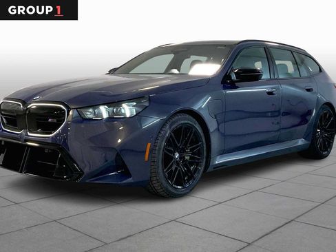 Used 2026 BMW M5 Touring AWD/4WD image 1