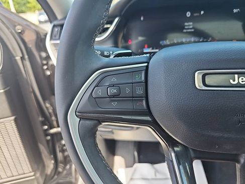 Used 2023 Jeep Grand Cherokee L Laredo w/ Luxury Tech Group I AWD/4WD image 21
