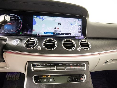 Used 2023 Mercedes-Benz E 350 Sedan image 23