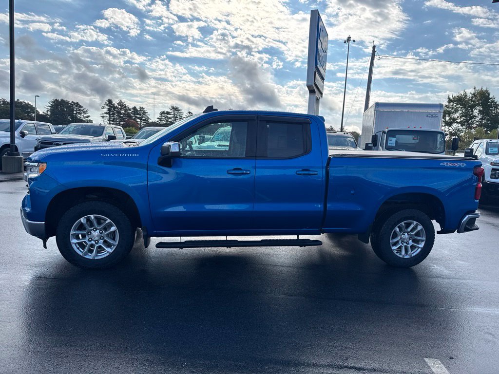 Used 2023 Chevrolet Silverado 1500 LT AWD/4WD image 8