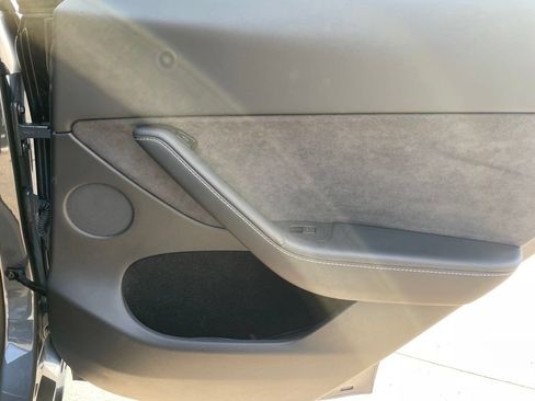 Used 2023 Tesla Model Y Performance AWD/4WD image 25