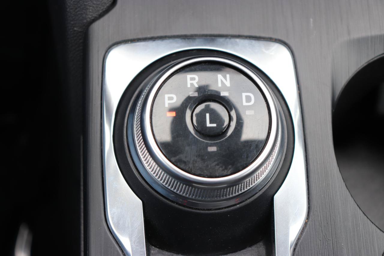 Used 2025 Ford Escape ST-Line Select AWD/4WD image 37