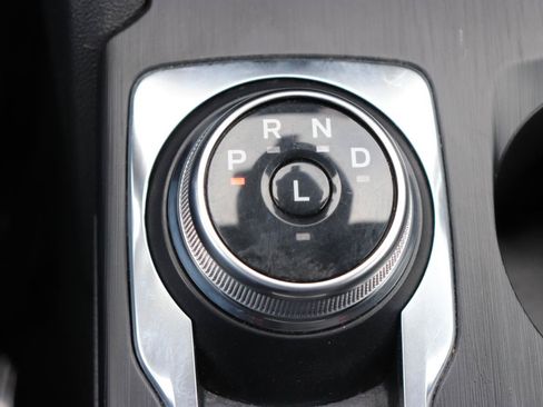 Used 2025 Ford Escape ST-Line Select AWD/4WD image 37
