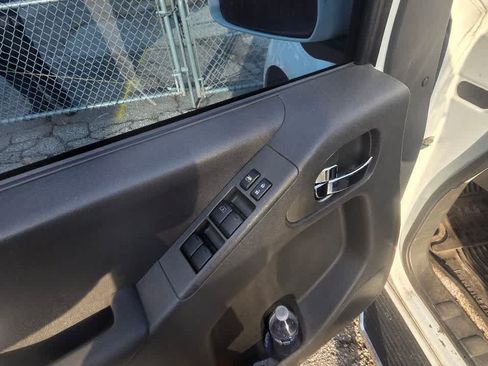 Used 2019 Nissan Frontier PRO-4X AWD/4WD image 4
