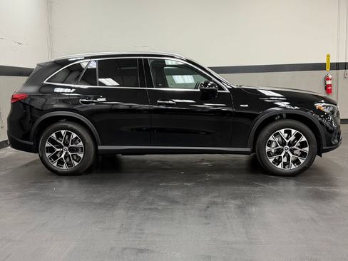 Used 2025 Mercedes-Benz GLC 350e 4MATIC image 3