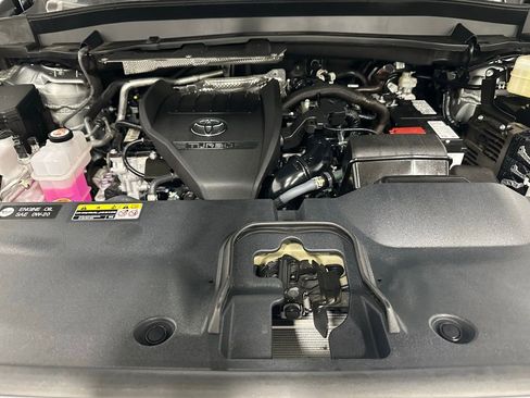 Used 2025 Toyota Grand Highlander AWD image 72