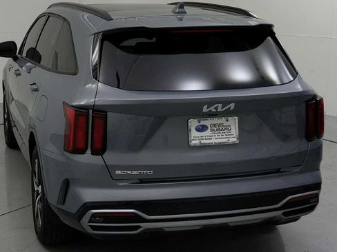 Used 2023 Kia Sorento S w/ Panoramic Sunroof Package FWD image 8