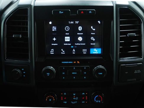Used 2019 Ford F150 XLT w/ Equipment Group 302A Luxury AWD/4WD image 17
