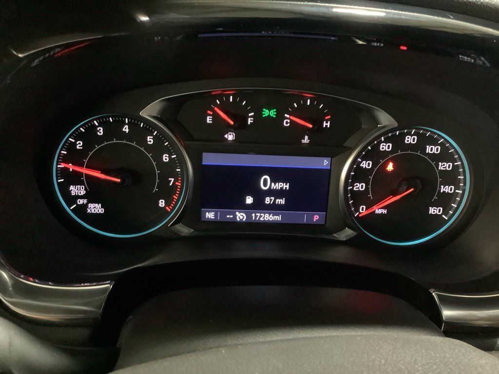 Used 2023 Chevrolet Traverse LT AWD/4WD image 36