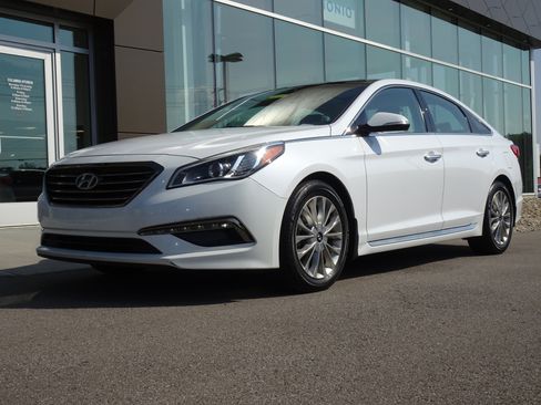 Used 2015 Hyundai Sonata Limited w/ Option Group 05 FWD image 1