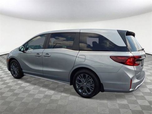 New 2026 Honda Odyssey Touring image 5