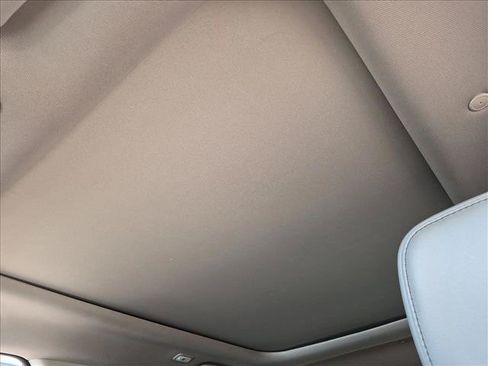Used 2024 Honda Pilot Touring image 14