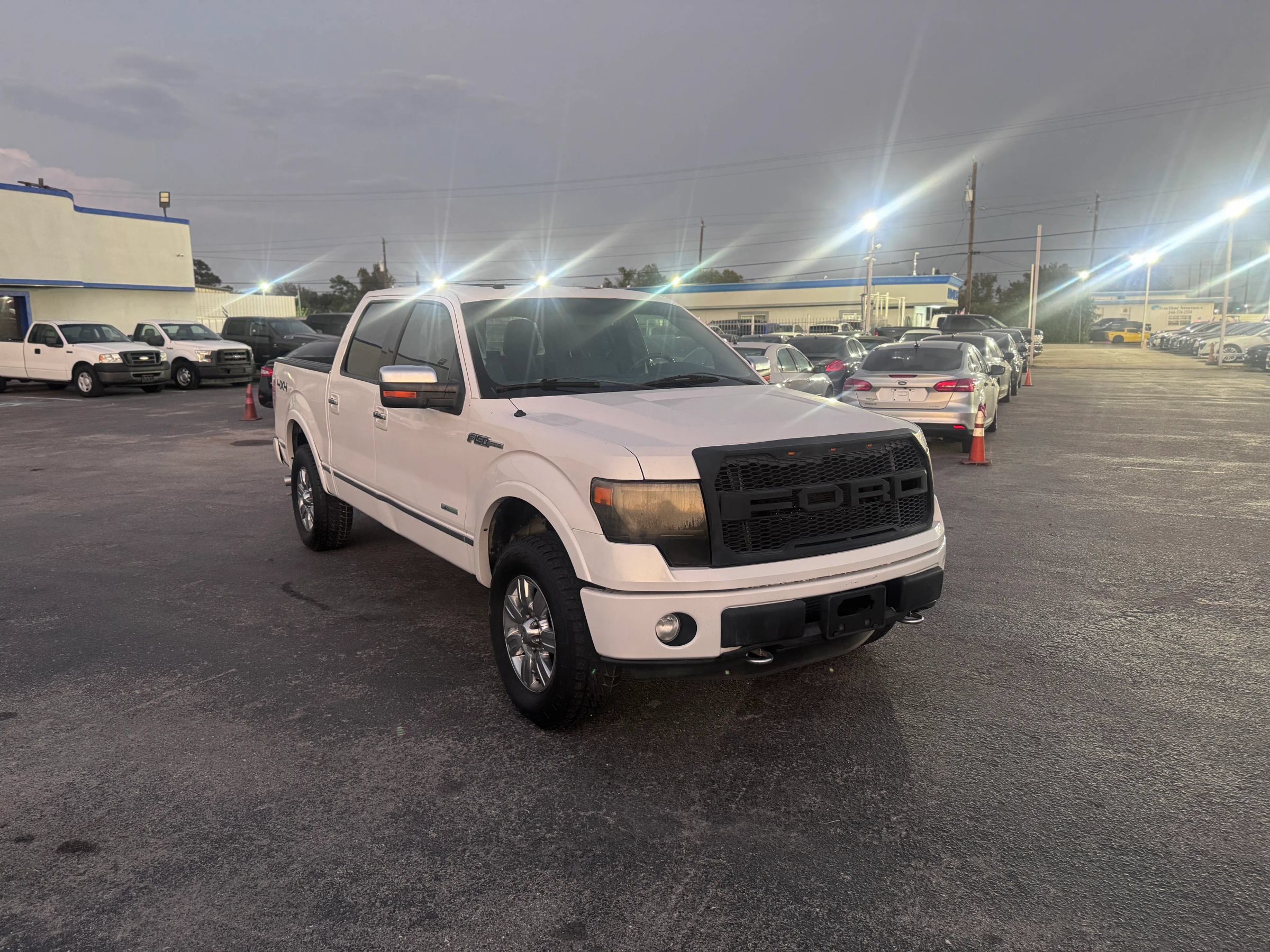 Used 2012 Ford F150 4x4 SuperCrew image 3
