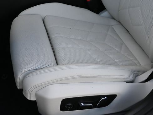 Used 2026 BMW 530i w/ Executive Package RWD image 24