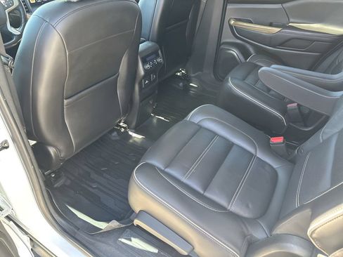 Used 2019 GMC Acadia Denali w/ LPO, Floor Liner Package FWD image 21
