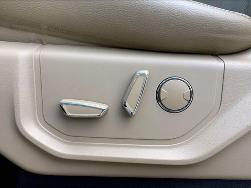 Used 2018 Ford F150 Lariat image 35