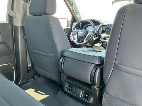 Used 2025 Chevrolet Silverado 1500 LT AWD/4WD image 19