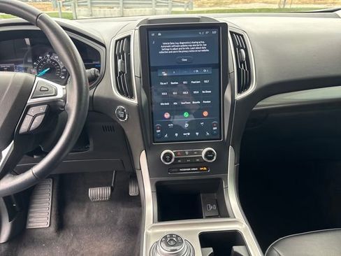Used 2023 Ford Edge SEL image 17