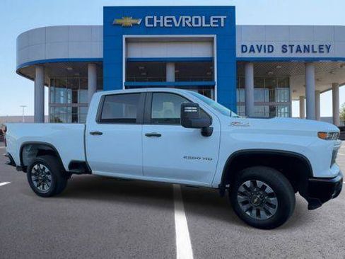 Used 2024 Chevrolet Silverado 2500 Custom w/ Custom Value Package AWD/4WD image 9