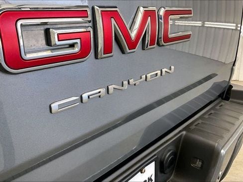 Used 2021 GMC Canyon Elevation w/ Driver Alert Package AWD/4WD image 9