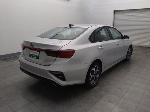 Used 2021 Kia Forte LXS FWD image 9
