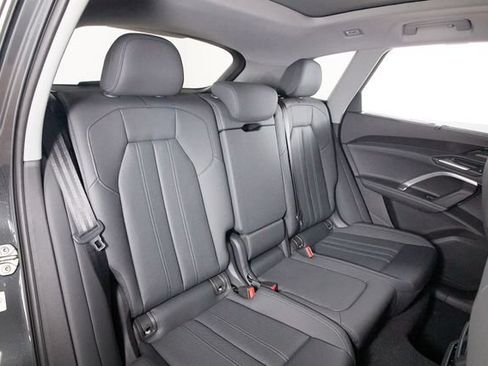 Used 2025 Audi Q5 Prestige AWD/4WD image 30