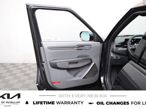New 2026 Kia EV9 Land w/ Nightfall Edition Package AWD/4WD image 9