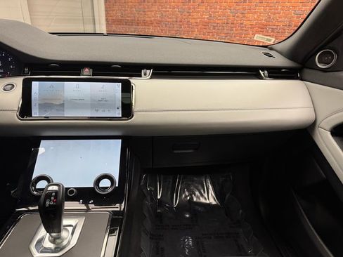 Used 2021 Land Rover Range Rover Evoque R-Dynamic HSE image 18