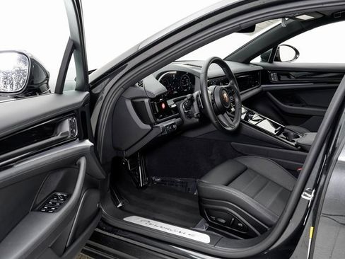 Used 2025 Porsche Panamera 4 image 7
